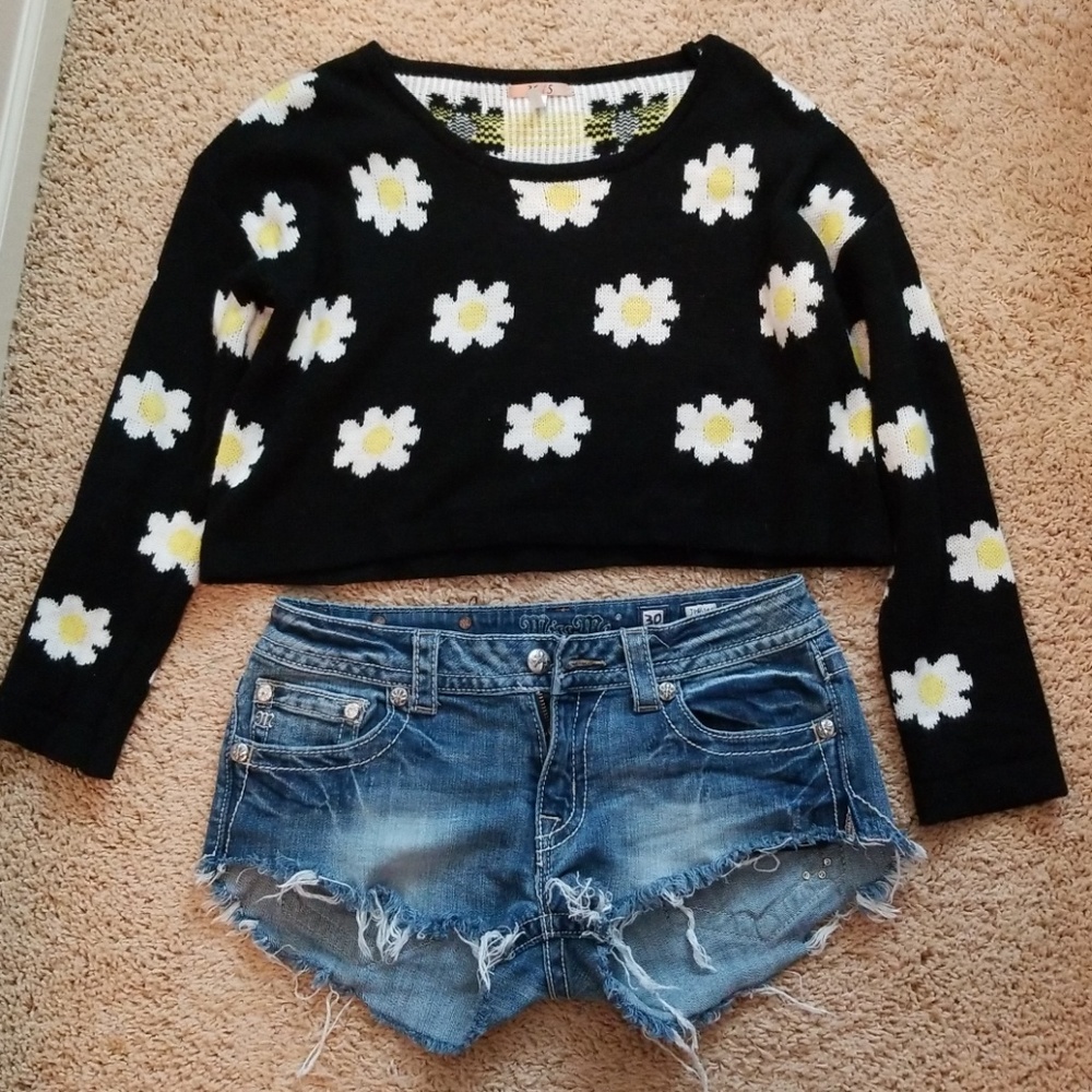Cropped sweater